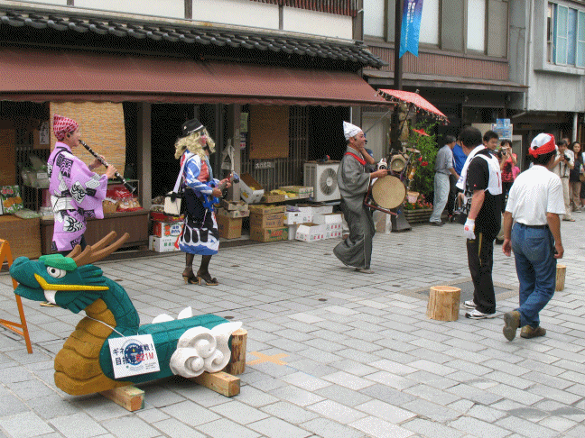 いなみ国際木彫刻キャンプ2011-4