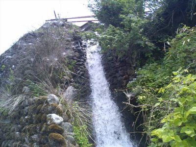 用水の滝